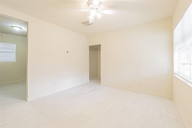 Building Photo - 14918 Pine Crest Rd