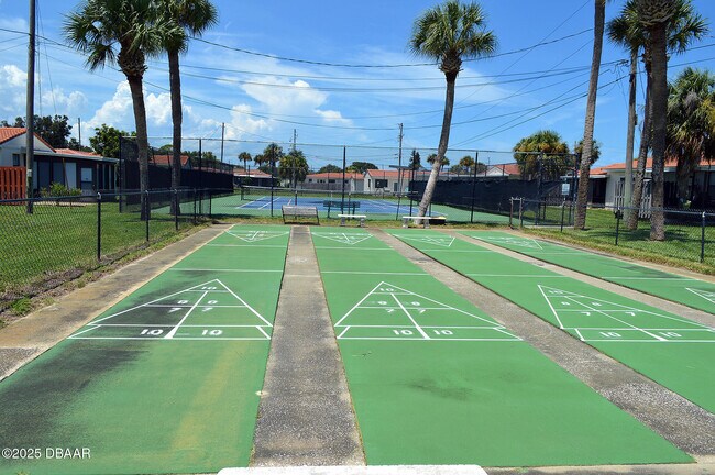 Building Photo - 64 Cardinal Dr