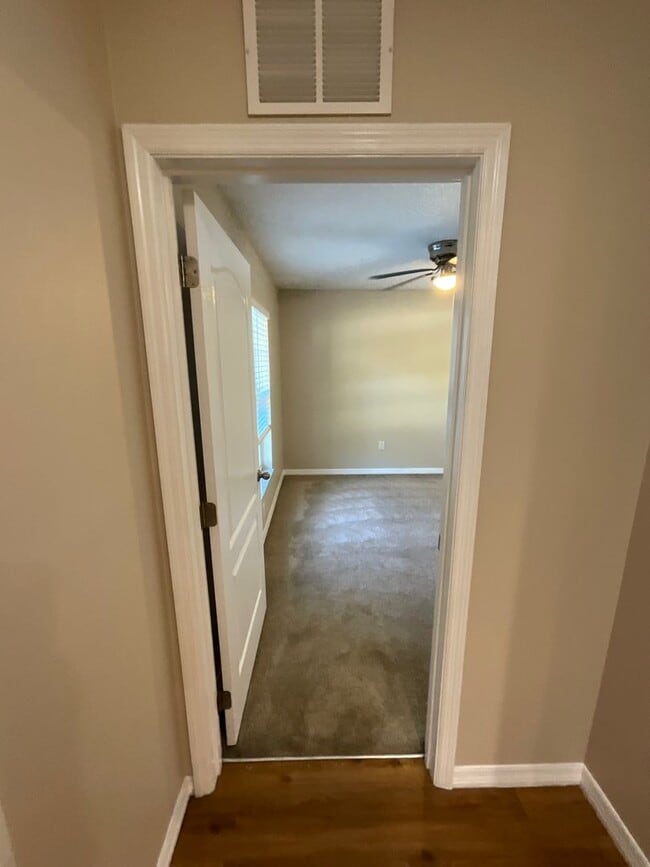 Building Photo - Citrus Springs - 2 bedroom 2 bath duplex