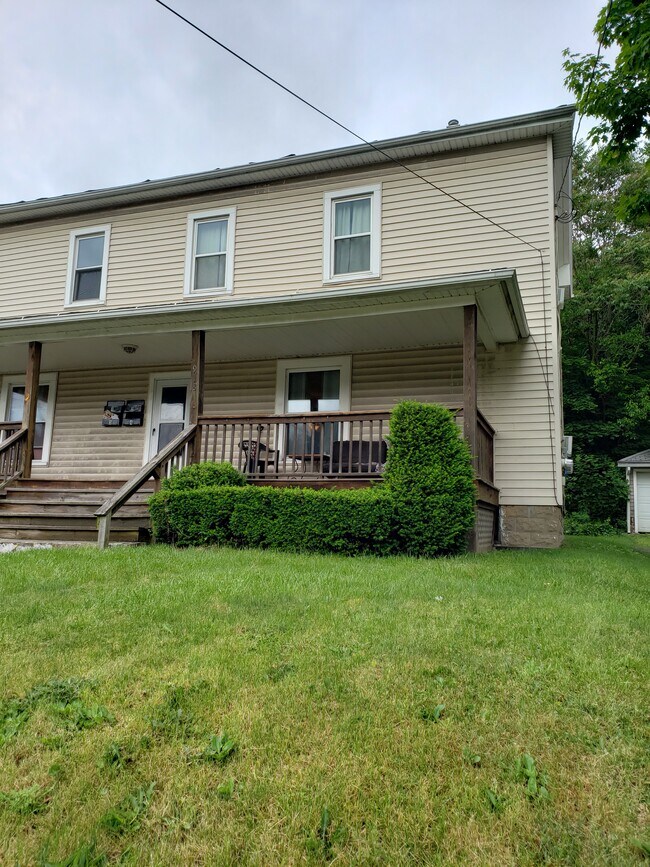 918 N Mantua St 918 N Mantua St Kent OH 44240 Apartment Finder