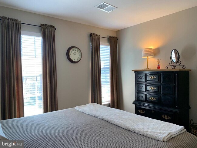 Building Photo - 15112 Windy Hollow Cir