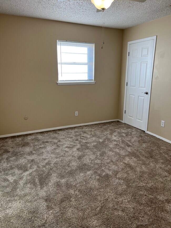 Building Photo - 209 Manson Dr