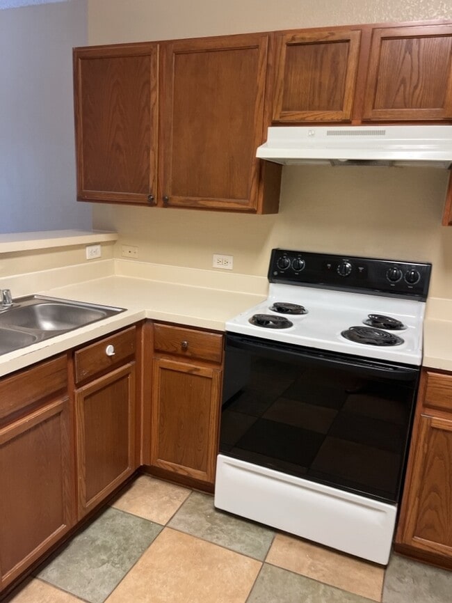 Building Photo - Great home in Windmill Farms! 3/2/2 Availa...