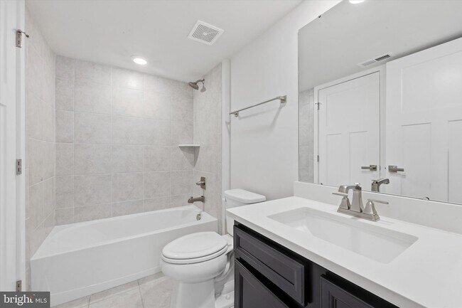 Building Photo - 115 Tonio Pl