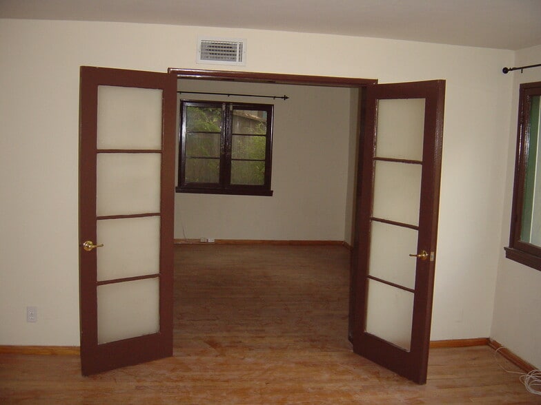 Building Photo - 340 Mt Washington Dr