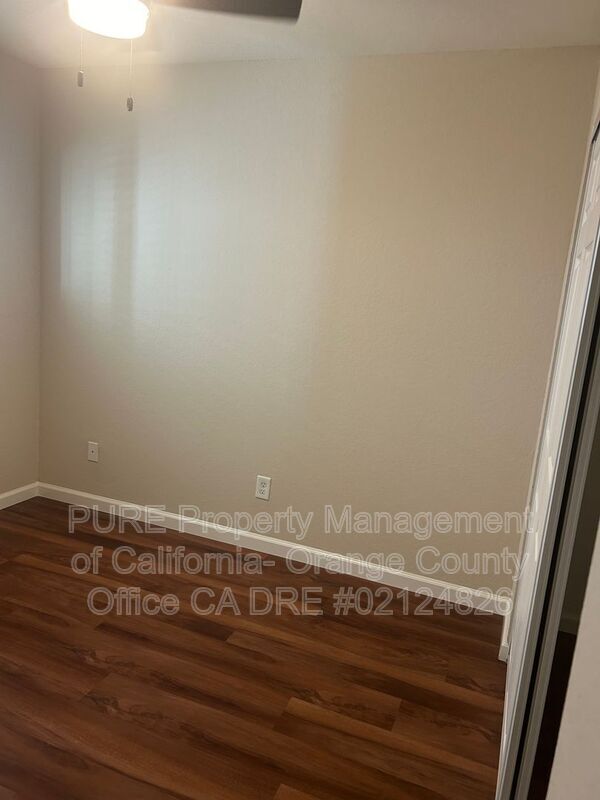 Building Photo - 208 19th St
