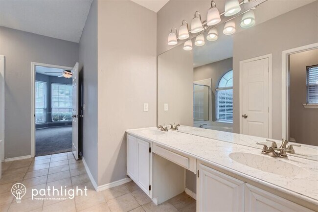 Building Photo - 9512 Preston Vineyard Dr