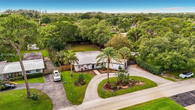 Building Photo - 4330 SW 7th St