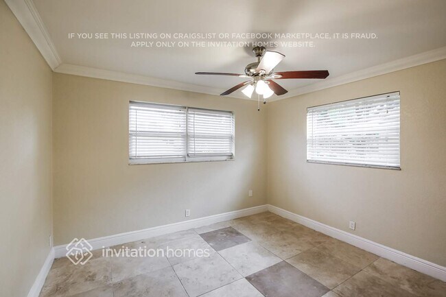 Building Photo - 830 N 10th Ave