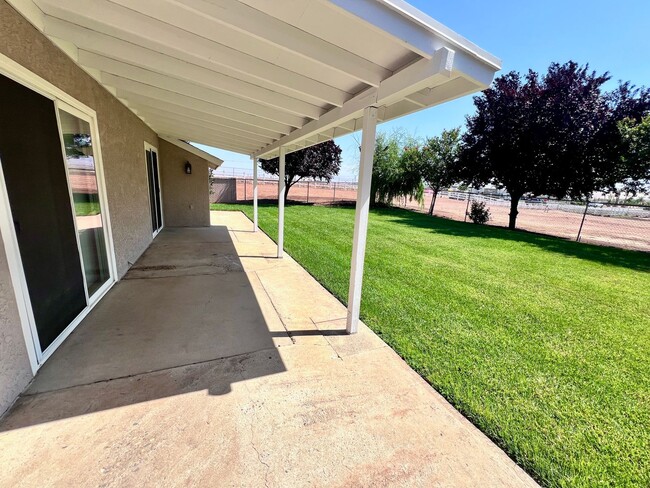 Building Photo - $2,850 Shaw & Academy 4 Bedroom / 2 Bathro...