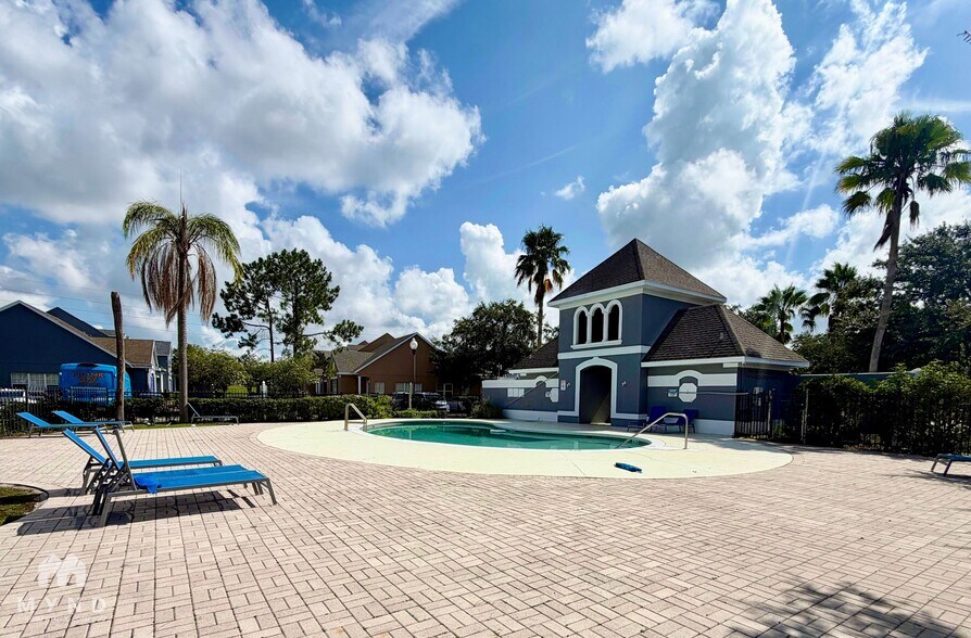 Building Photo - 2125 Island Walk Dr