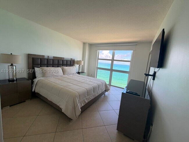 Building Photo - 2080 S Ocean Dr