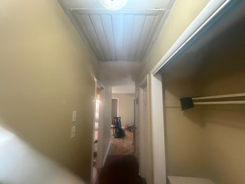 Building Photo - 6300 Osage Dr