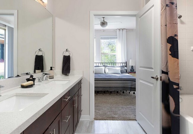 Building Photo - 5635 Diehl Trl-1802