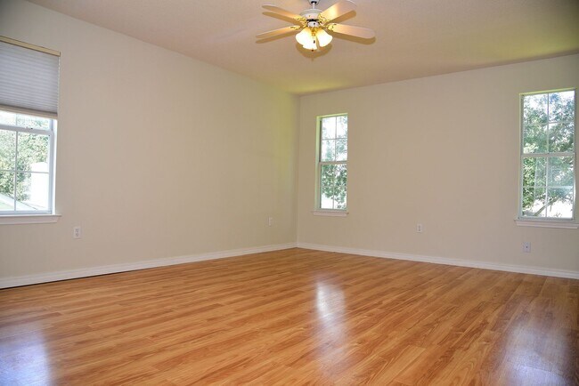 Building Photo - 3 Bedroom in Bluewater Bay!