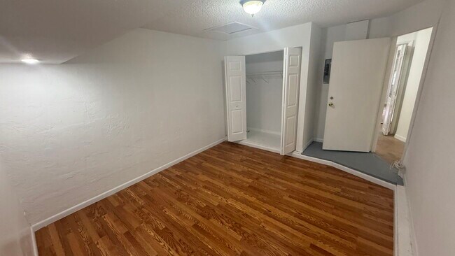 Building Photo - 10583 La Placida Dr