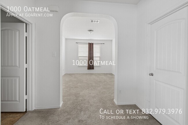Building Photo - 1000 Oatmeal-
