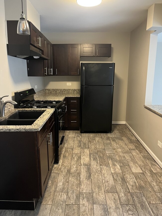 Building Photo - 7501 SW Hwy