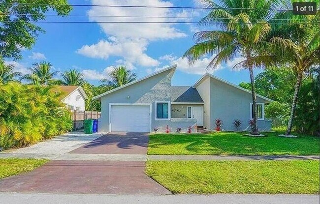 Building Photo - 750 SW 55th Ave