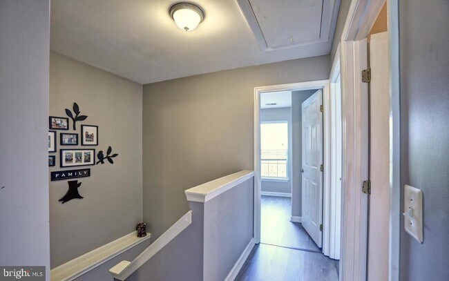 Building Photo - 102 Cagney Terrace SE