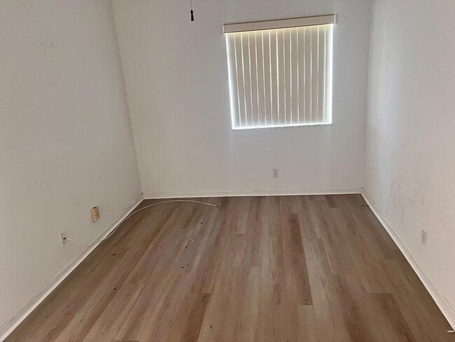 Building Photo - 2405 Windjammer Way