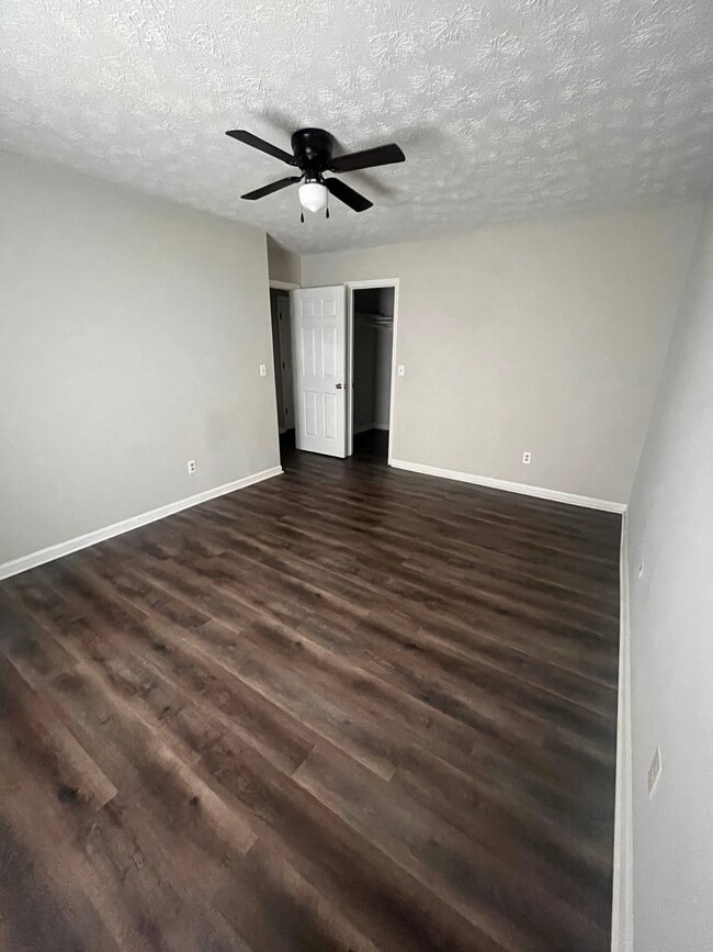 Building Photo - 2121 Briarcliff