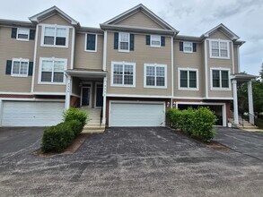 Building Photo - 2337 Hudson Cir