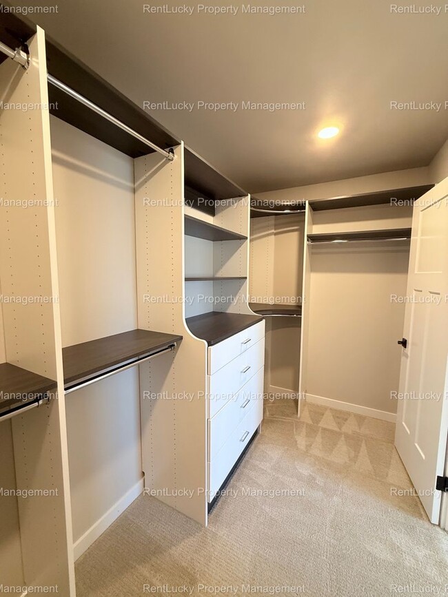 Building Photo - 2024-Built 3-Bedroom Home with Modern Upgr...