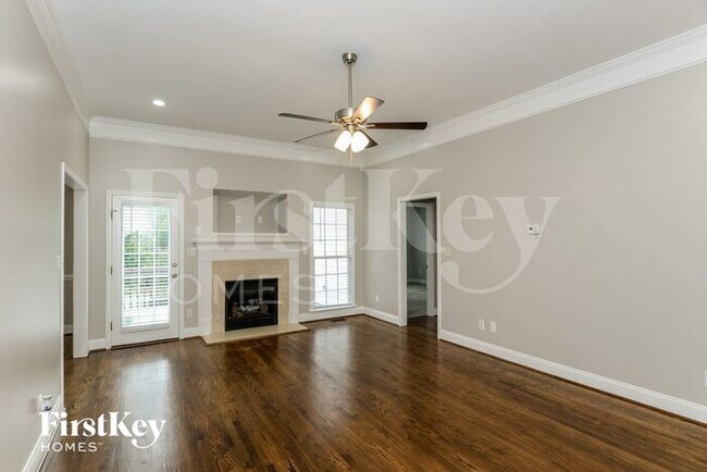 Building Photo - 209 Bennington Dr