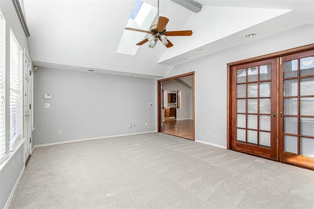 Building Photo - 2732 Parkhaven Dr