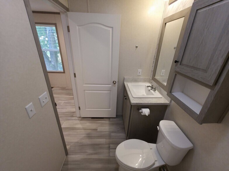 Building Photo - 1308 W Arlington Ave