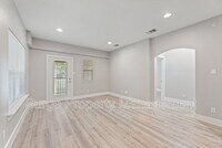 Building Photo - 13609 Pinnacle Cir W