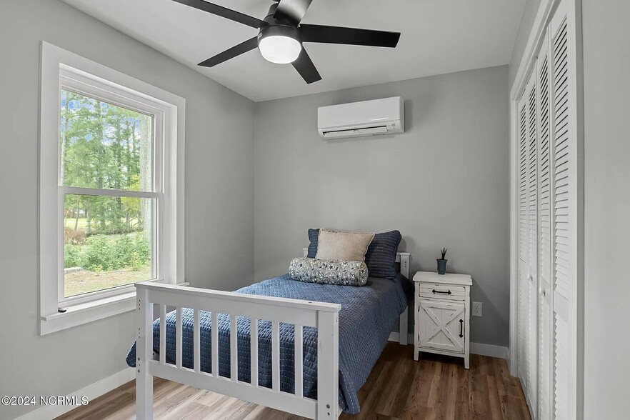 Building Photo - 148 Long Pond Lp