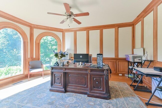 Building Photo - 3030 Sugarloaf Club Dr
