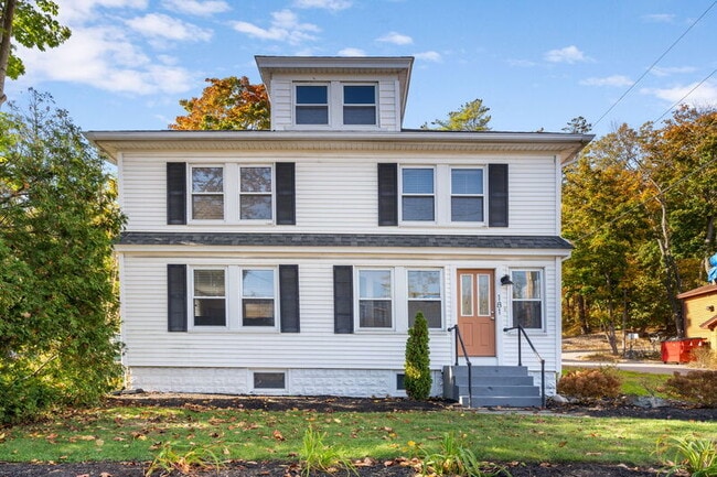 Building Photo - 181 Main St