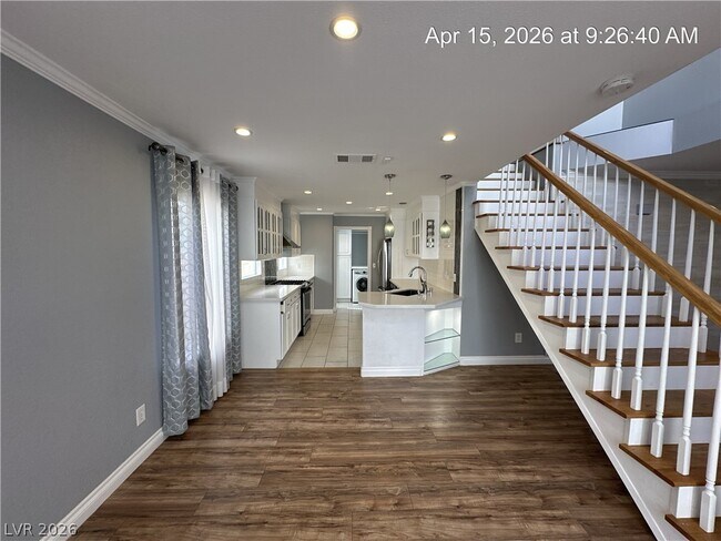 Building Photo - 8848 Hampton Green Ave