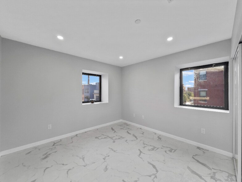 Building Photo - 225-235 Essex St