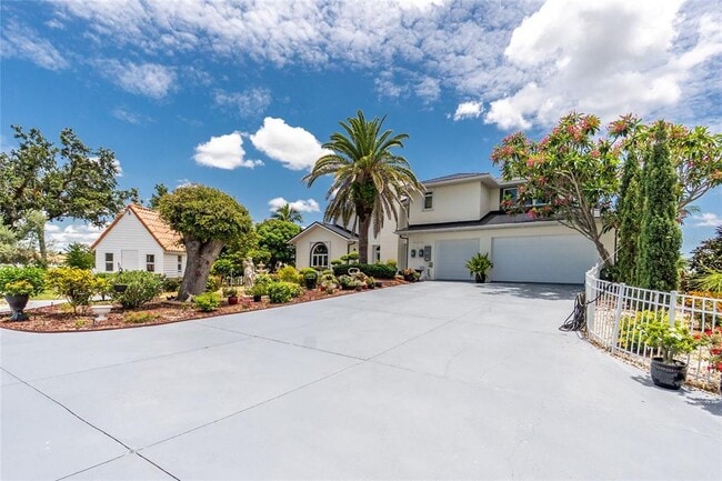 Building Photo - 202 George Rd SE