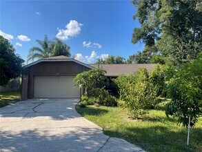 Building Photo - 1331 Queen Elaine Dr