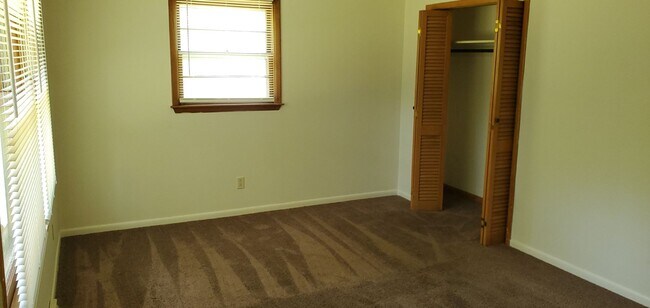 Building Photo - 4608 Orchard Ln