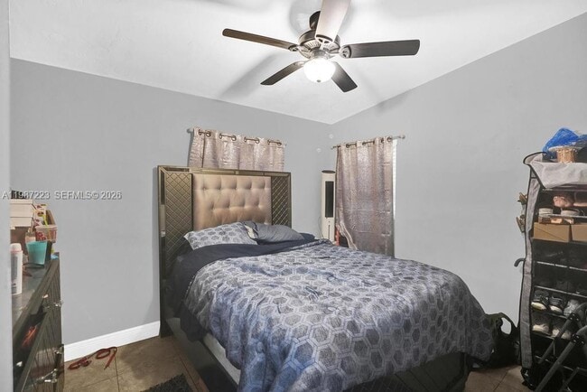 Building Photo - 3500 SW 37th St