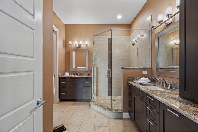 Building Photo - 4336 Belle Vista Dr
