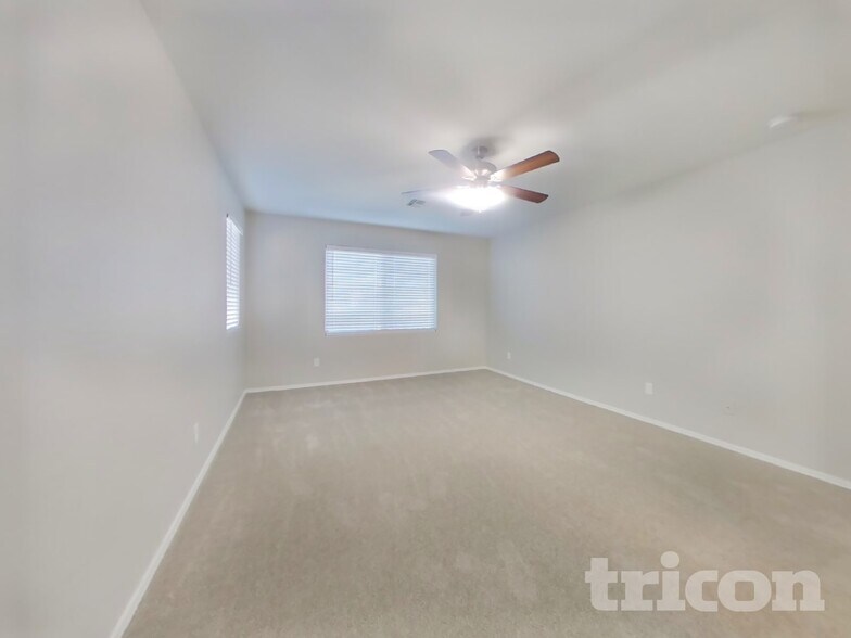 Building Photo - 18024 W Post Dr