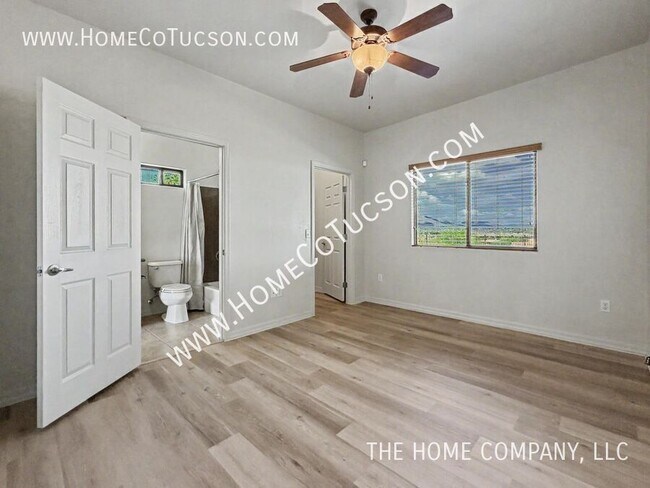 Building Photo - 5544 N Palo Verde Vista Pl