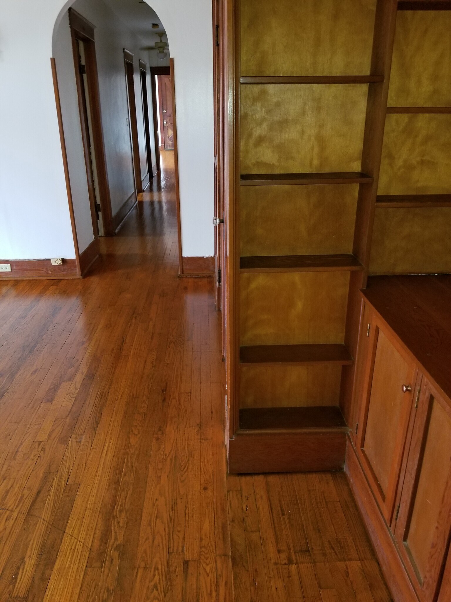 Hallway - 2231 Marengo St