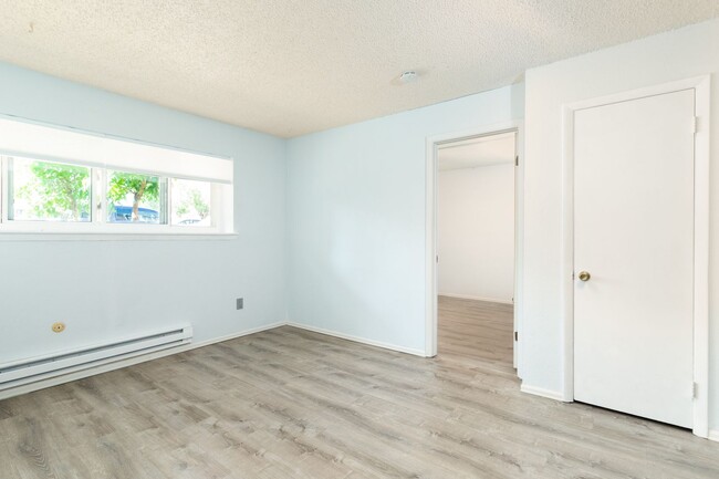 Building Photo - Modern 1-Bedroom Condo in Cottonwood Villa...