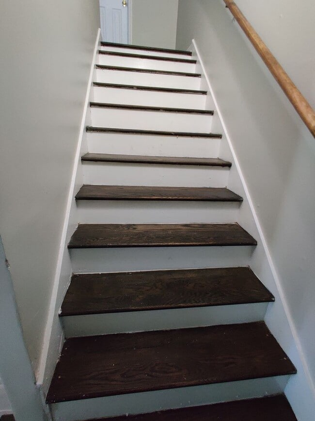 Building Photo - 2 Bedroom Near Downtown Charlotte