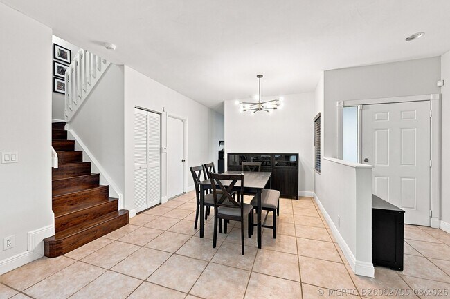 Building Photo - 1115 SW 180th Terrace