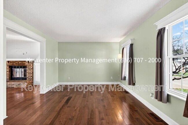 Building Photo - 971 Whispering Ridge Ln