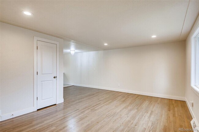Building Photo - 4325 Navajo St